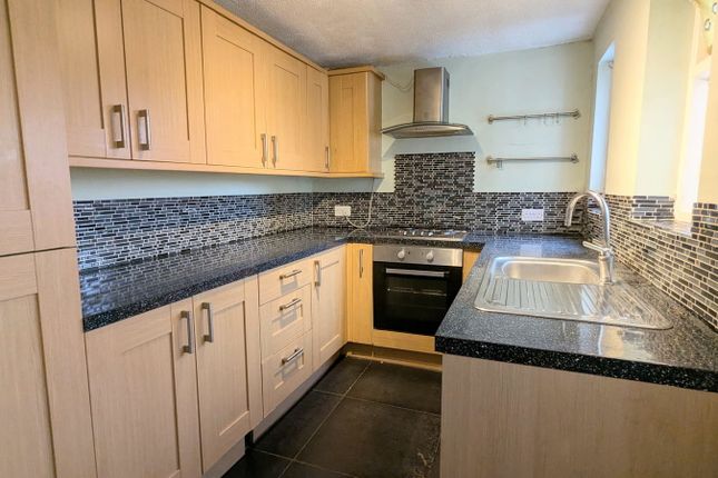 197, Ormskirk Road, Skelmersdale photo 2