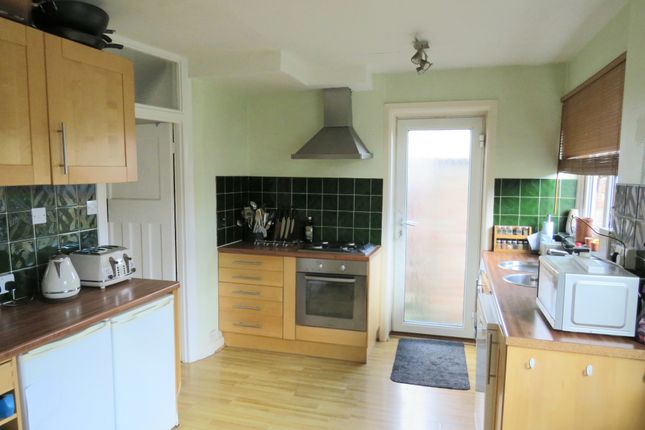 17, West Sussex photo 2