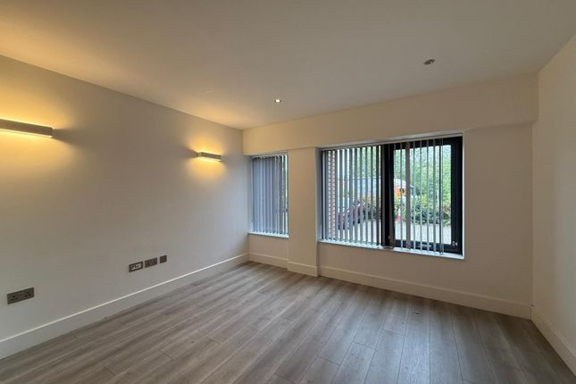 Flat 7, Leat House, Newbury photo 5