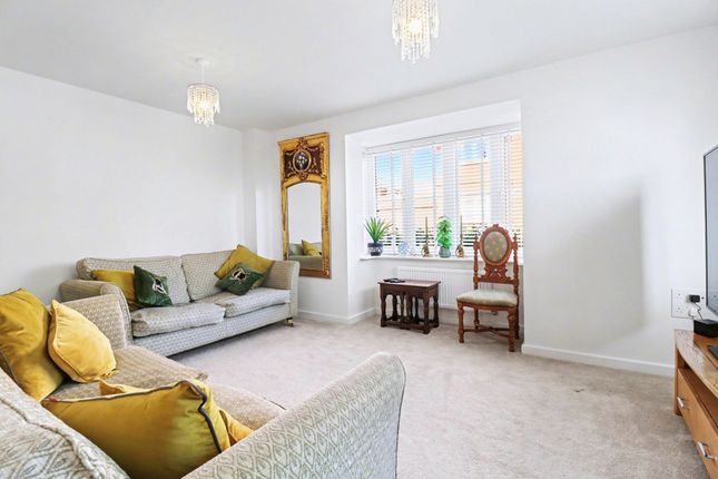 9 Harper Road, Southampton photo 3