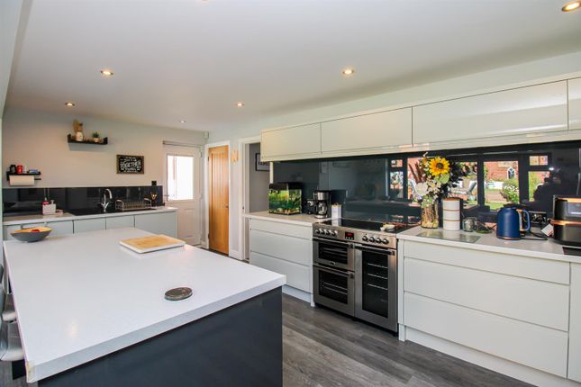 1, Gentian Court, Wakefield photo 3
