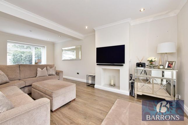 1, Hampden Crescent, Cheshunt photo 3
