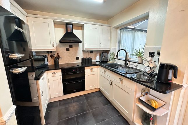 4 Baynes Close, St. Cleer, Cornwall photo 4