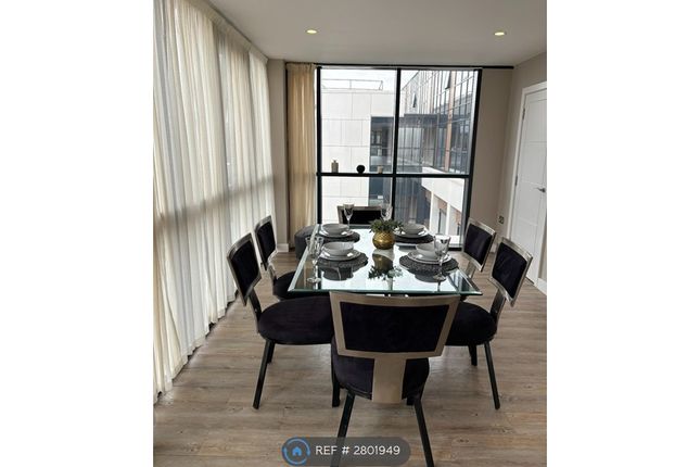 Apartment  The Glass House, Queens Dock Avenue, Hull photo 3