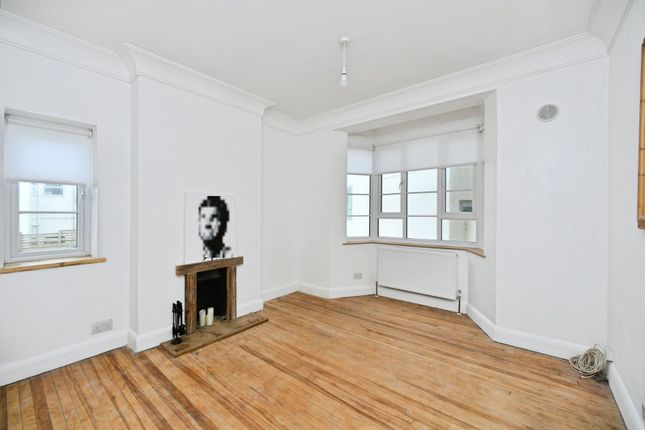2, Teynham House,, Marine Drive, Brighton photo 2