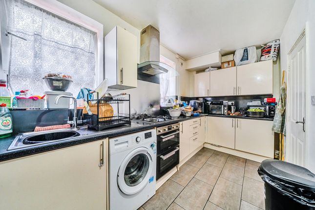 Flat 21, Primrose House,, Peckham Hill Street, London photo 4