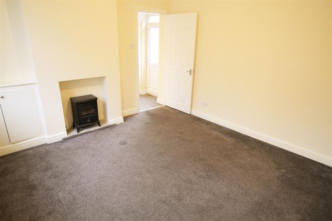 2, Queen Street, Denton photo 3