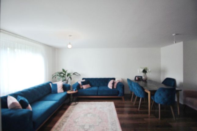 Flat 14, Woodville Court, London photo 2