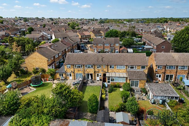 13, Yewtree Gardens, Chelmsford photo 3