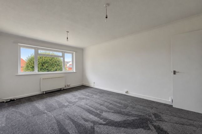 Flat 12, The Willows Lansdown Road, Gloucester photo 3