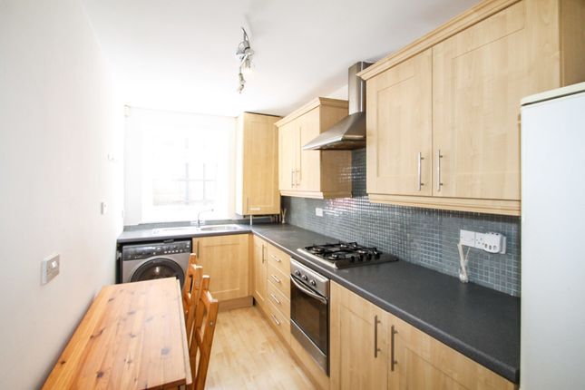 2-bed house on 38, Sydney Street, Pudsey, £850/mo
