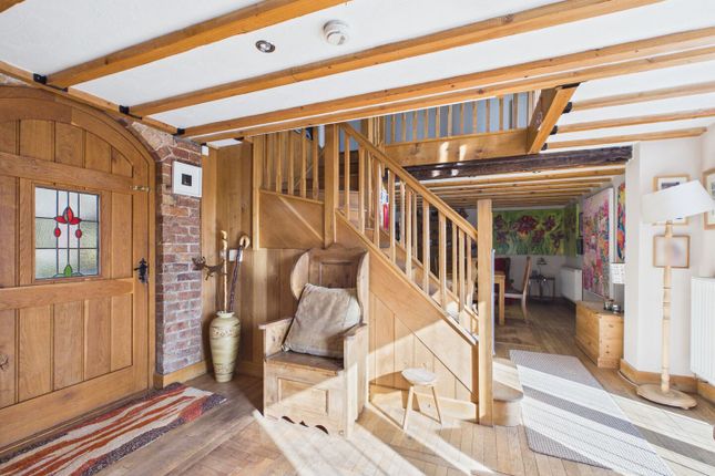 1 Barn Court, Church Street, Broseley photo 3