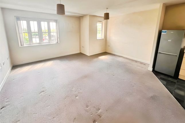 43, Hendeley Court, Staffordshire photo 3
