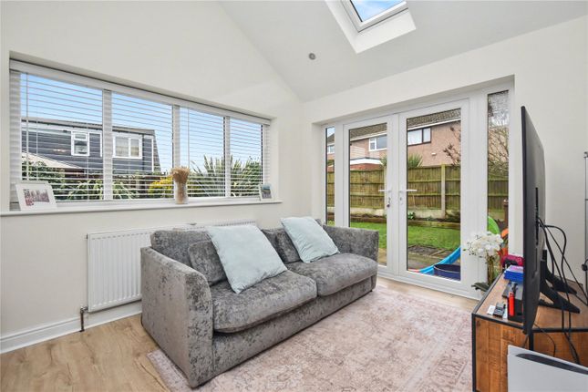 40, Cotswold Drive, Leeds photo 3