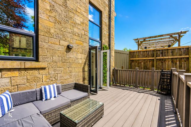 Flat 2, 592, Burnley Road, Crawshawbooth photo 4