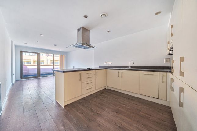 L&Q SO - Flat 14, Portway House 2A,, Ossory Road, London photo 2