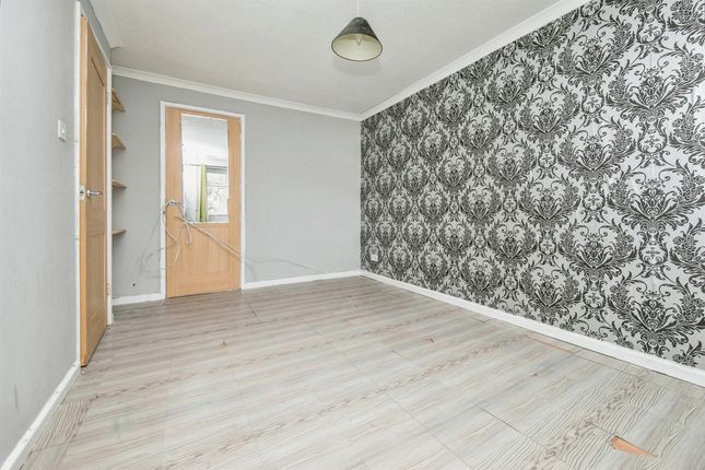 Terraced house for sale in Girton Way, Ipswich