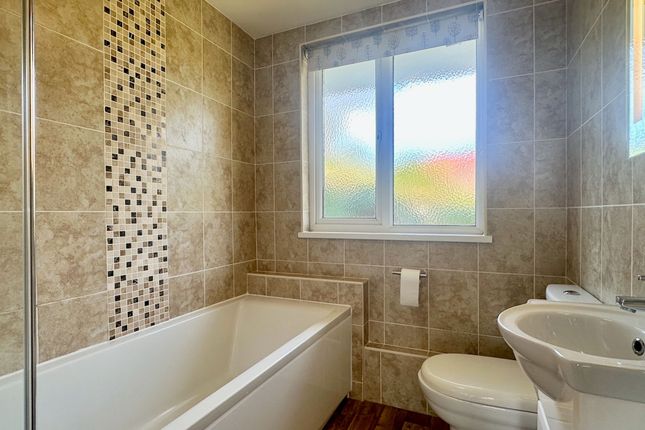 12 Glan Yr Afon Court, Swansea photo 3