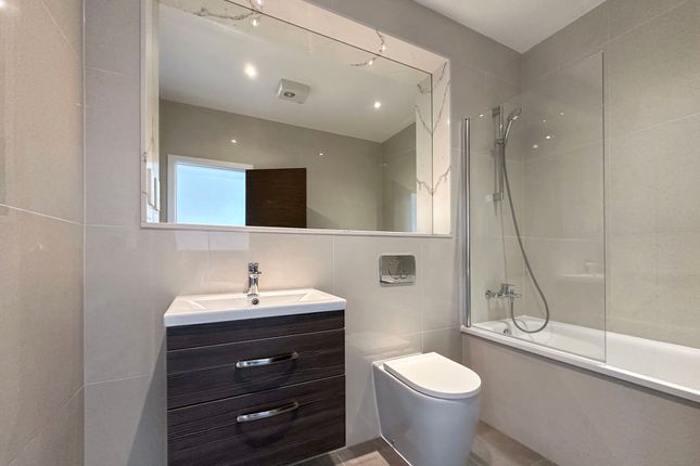Flat 22 Chesterfield House,, 7, Chesterfield House, Bath Road, Berkshire photo 5