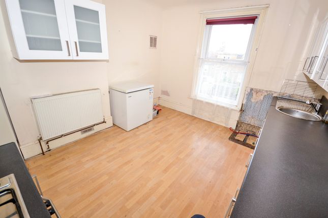 Flat for sale in Willingdon Road, Eastbourne