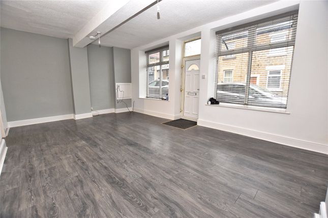 41, Station Road, Glossop photo 3