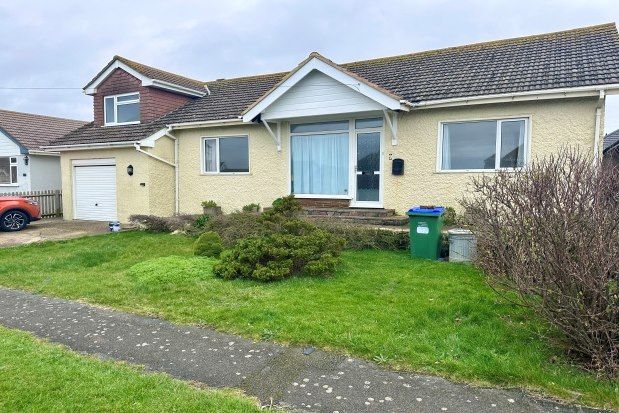 Thumbnail Property to rent in Gladys Avenue, Peacehaven