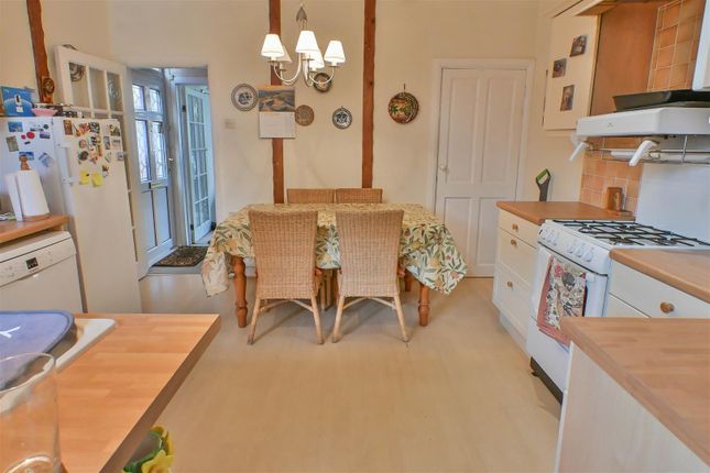 Kimpton Avenue, Brentwood photo 4
