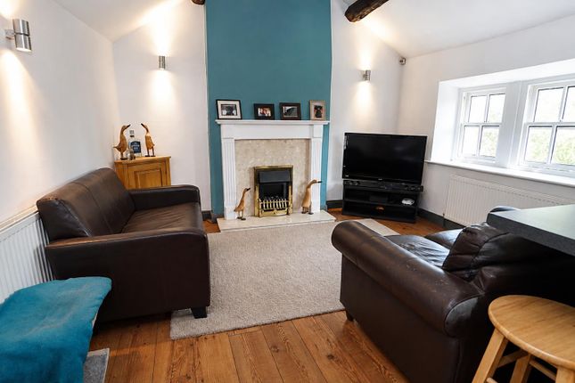 6, Westfield Lane, Bradford photo 2