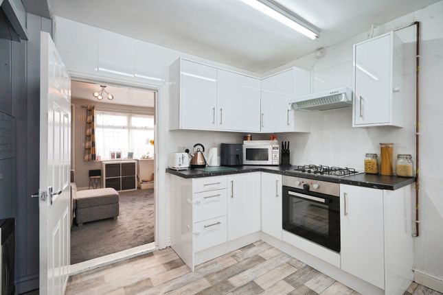 9, Bosworth Road, Swadlincote photo 2