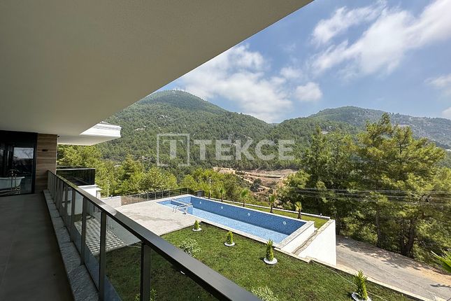 Detached house for sale in Tepe, Alanya, Antalya, Türkiye