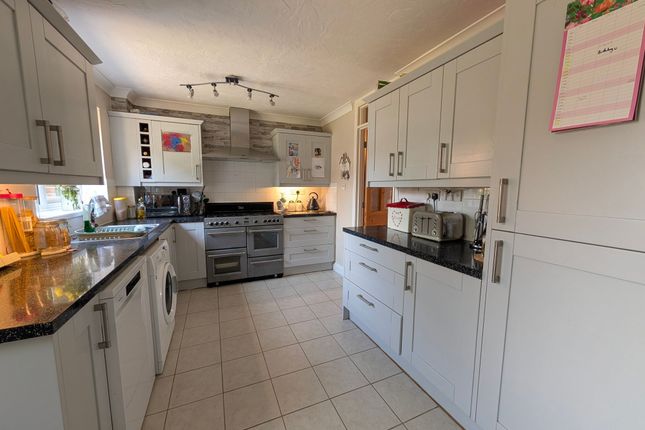 34 Mill Rise, Saxmundham photo 4