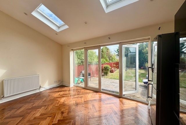 66, Waverley Road, Harrow photo 4