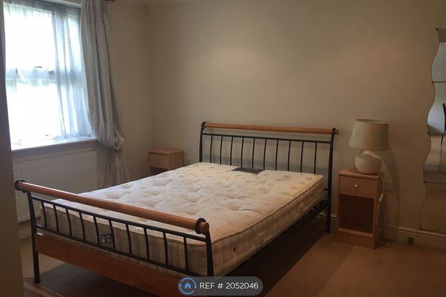 Flat to rent in St. Judes Road, Englefield Green, Egham