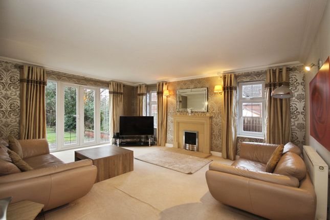 11, Follis Walk, COVENTRY photo 3