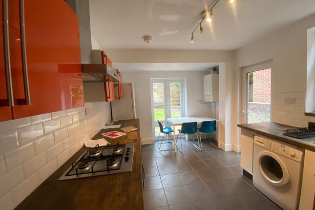 53, Southampton photo 2
