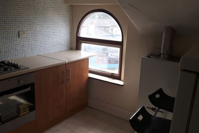 92E, Whitton Road, Hounslow photo 3