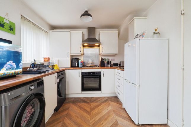 43, Lovesey Avenue, Nottingham photo 2