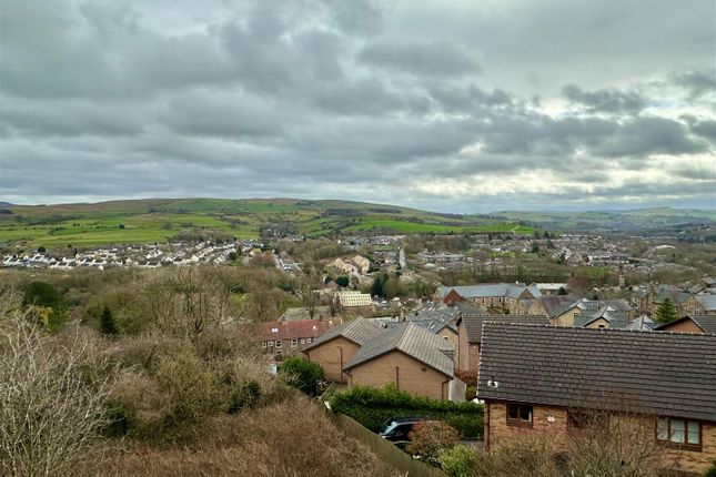 12, Leygate View, High Peak photo 2