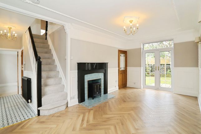 10, Woodland Crescent, Mountain Ash photo 3