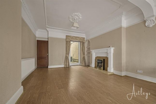 79 Manor Road, Swansea photo 2
