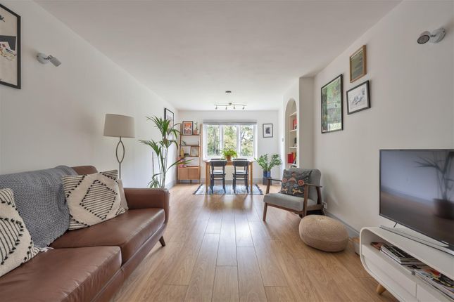 Thumbnail Flat for sale in Higham Station Avenue, London