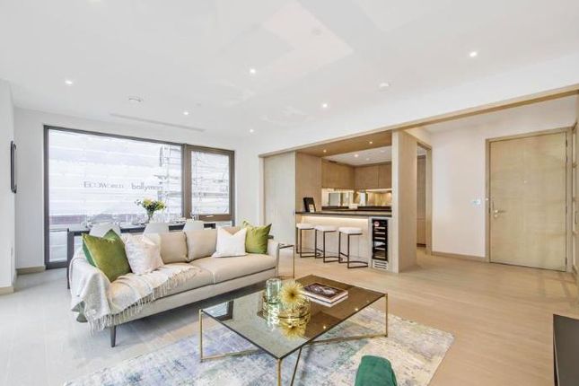 Flat for sale in Legacy Building, Embassy Gardens, Viaduct Gardens, London