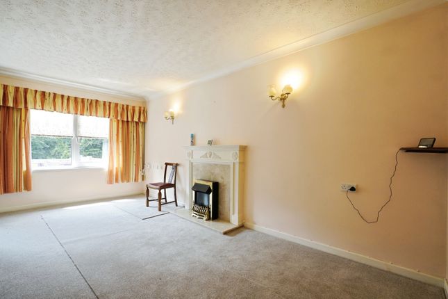 Flat 28, Burnards Court,, Berrycoombe Road, Cornwall photo 2