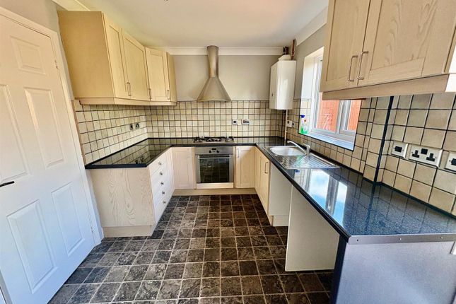 16, Wasdale Gardens, Peterborough photo 4