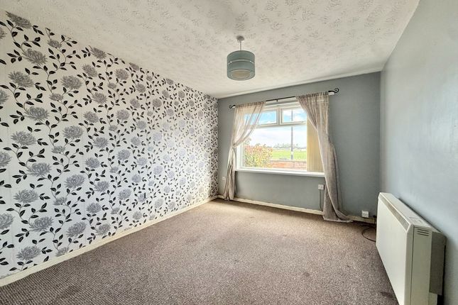 2 Thurne Court, Somerton Road, Great Yarmouth photo 4