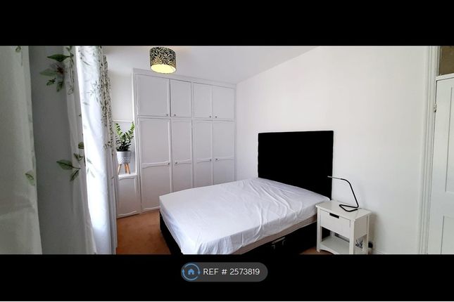 Green Bedroom 1