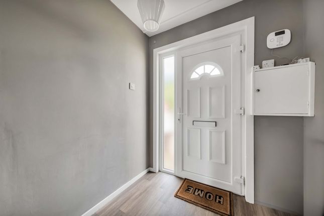 14, Garvock Place, Dundee photo 2