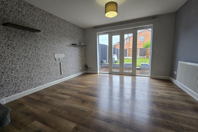 Dunlin Drive, Kidderminster photo 5