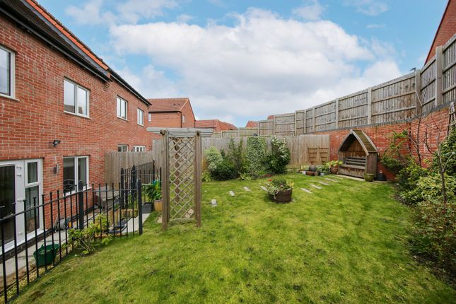 Town house for sale in Baker Road, Wingerworth