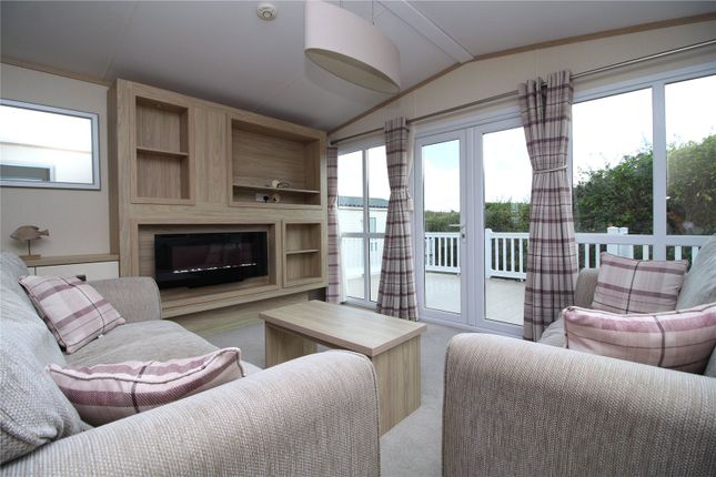 161, Seabreeze, Near Milford On Sea photo 3